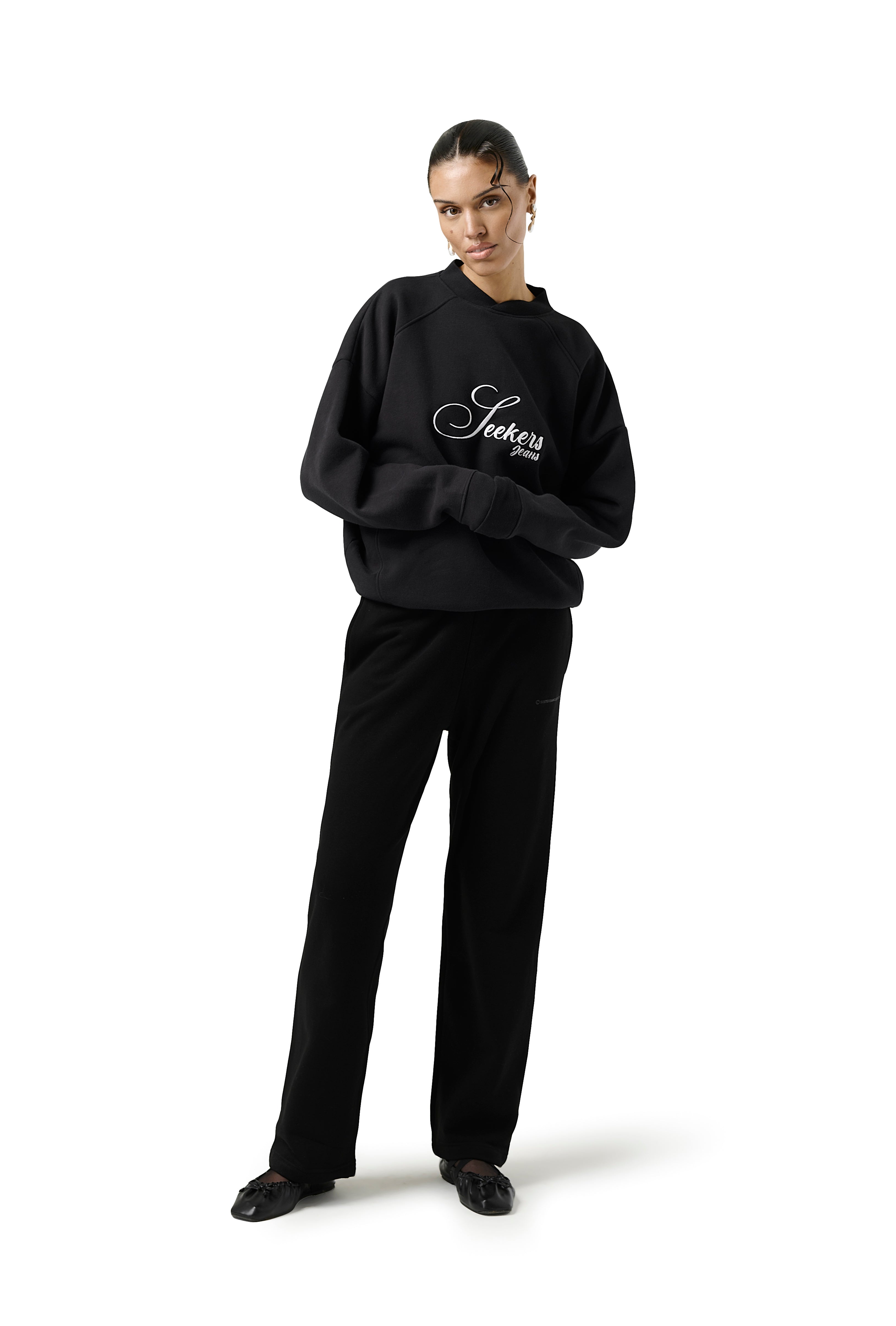 Model Luca is 5'10.5" and wears size S.